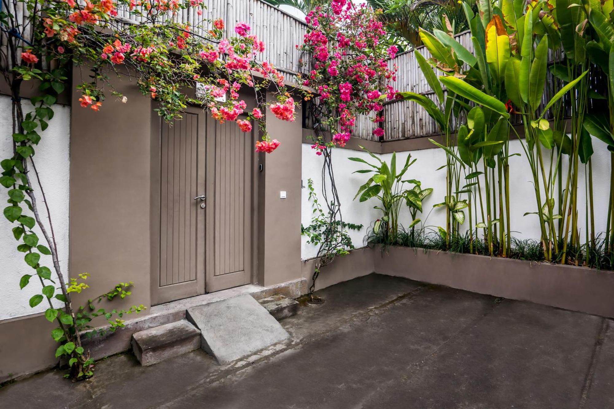 Villa Moju Canggu By Alfred In Bali Экстерьер фото